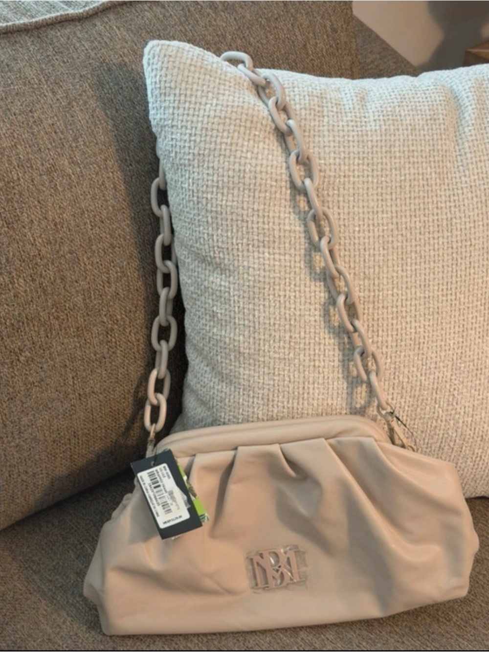 NWT Mischka Neutral Beige Chain-Handle Women’s Clutch